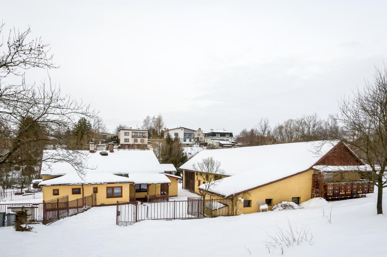 Villa Agroturistika - "Domecek U Ovecek" Horní Těrlicko Exterior foto