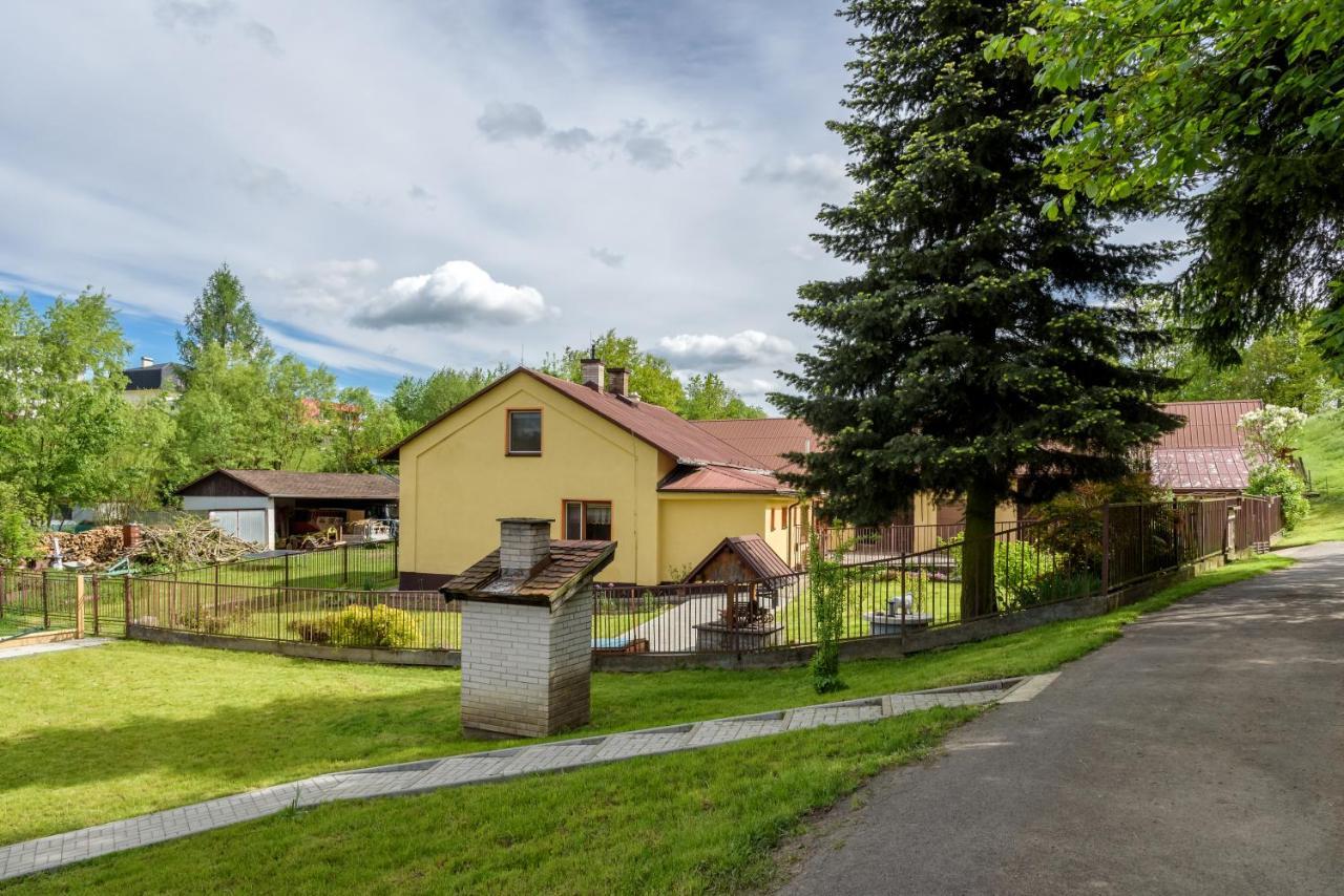 Villa Agroturistika - "Domecek U Ovecek" Horní Těrlicko Exterior foto